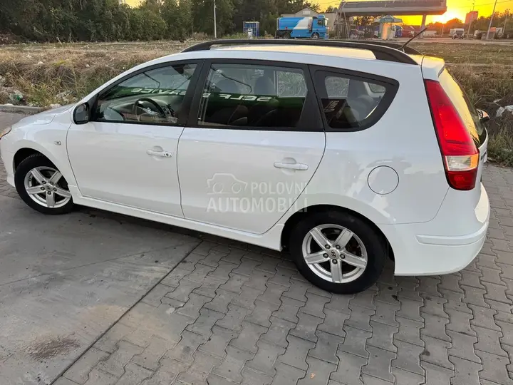 Hyundai I30 2010 photo 4