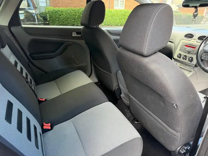 Ford Focus 2009 photo 5