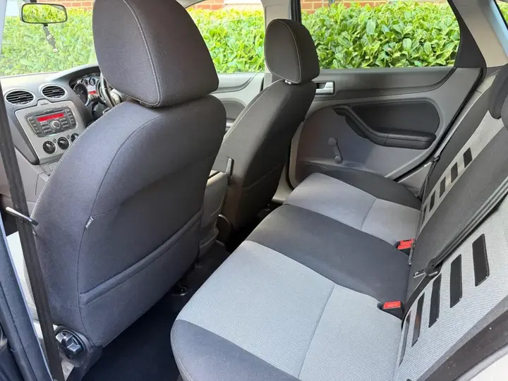 Ford Focus 2009 photo 3