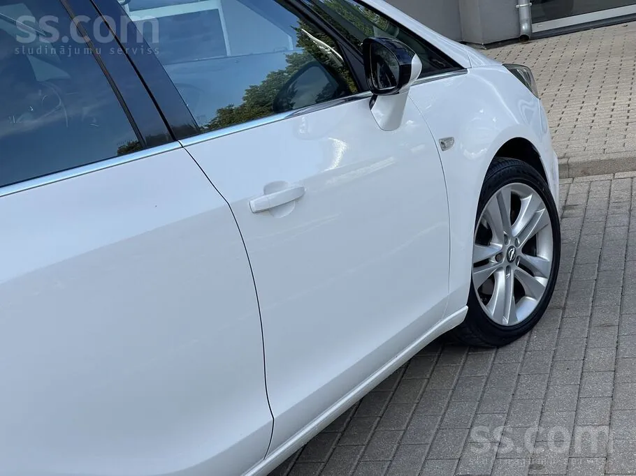 Opel Zafira 2019 photo 2