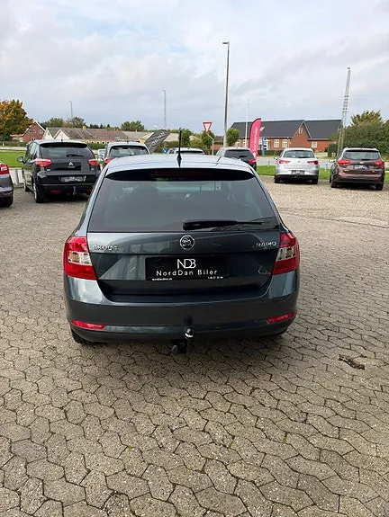 Skoda Rapid 2015 photo 4