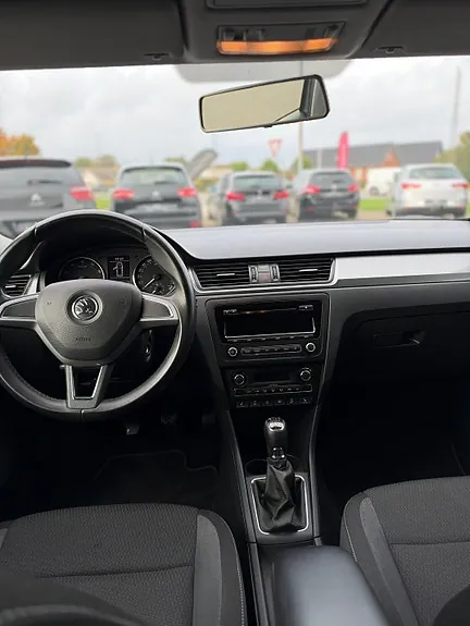 Skoda Rapid 2015 photo 5