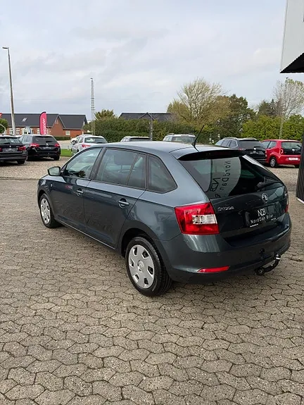 Skoda Rapid 2015 photo 3