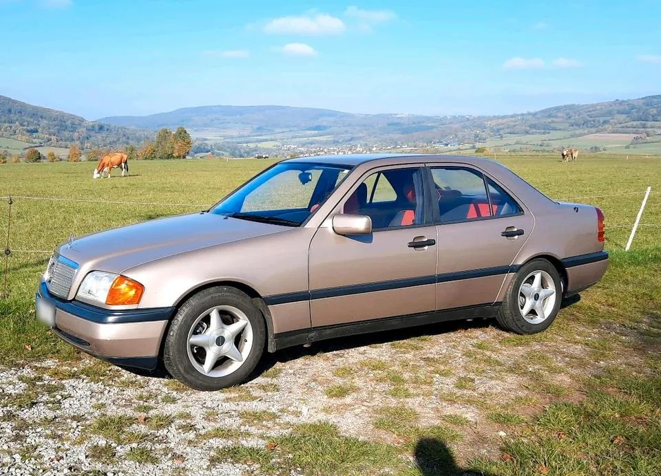 Mercedes-Benz C180