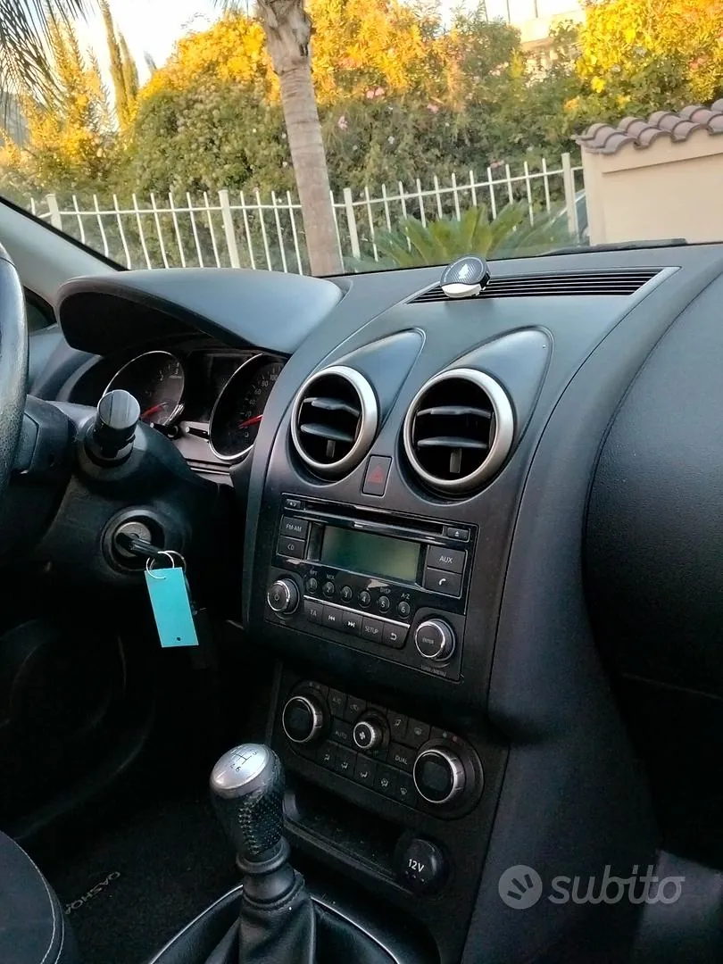 Nissan Qashqai 2012 photo 4