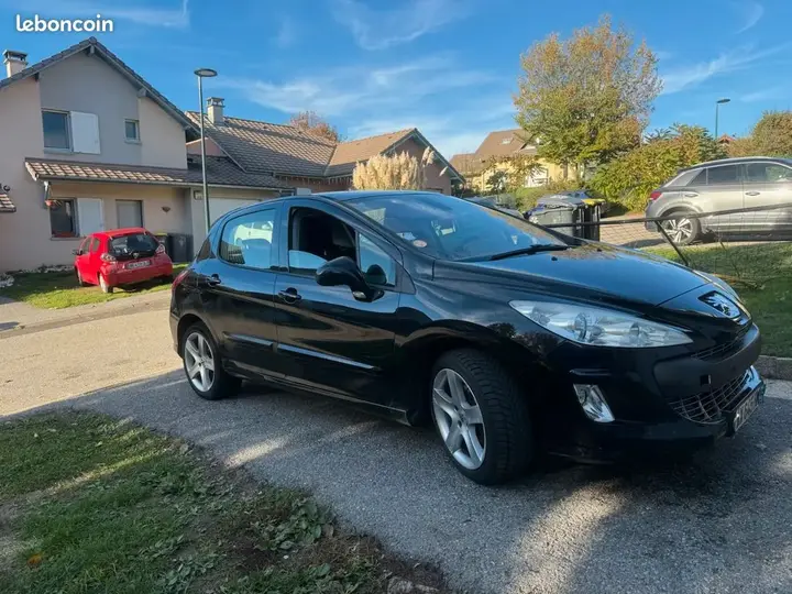 Peugeot 308 2010 photo 2