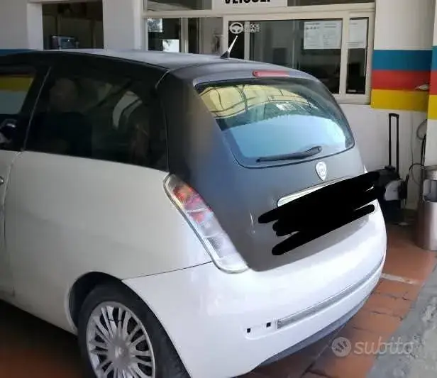 Lancia Ypsilon 2004 photo 2