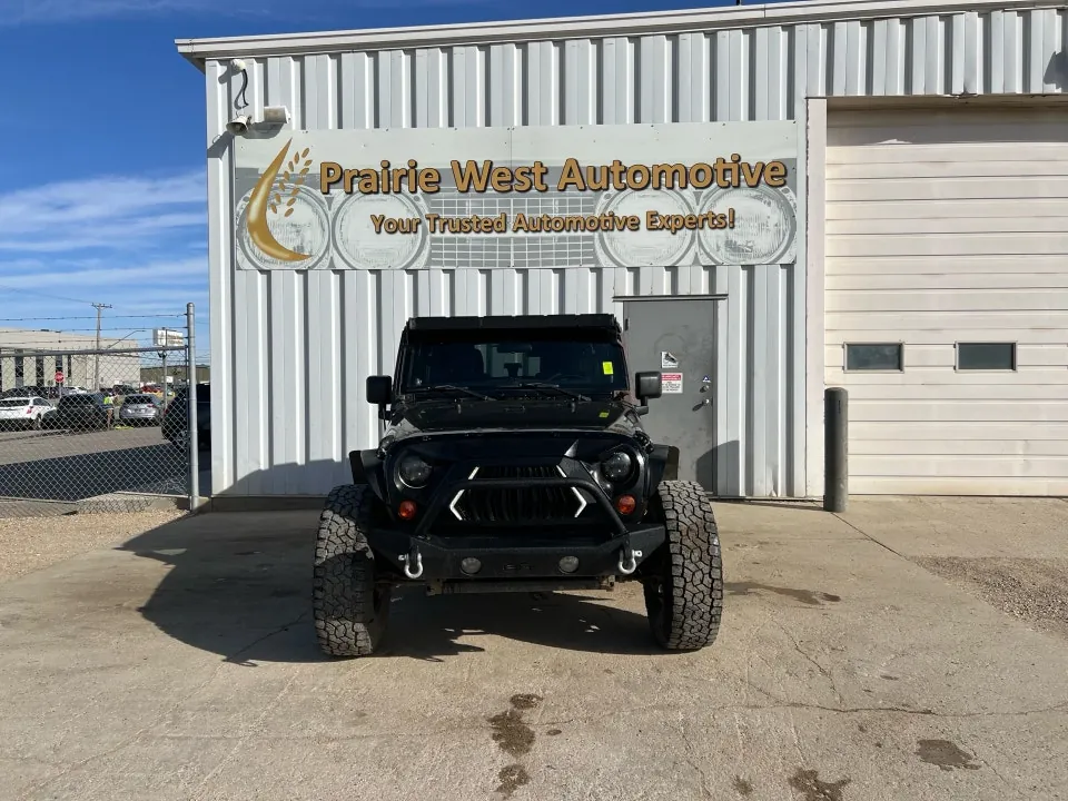 Jeep Wrangler Unlimited 2012 photo 2