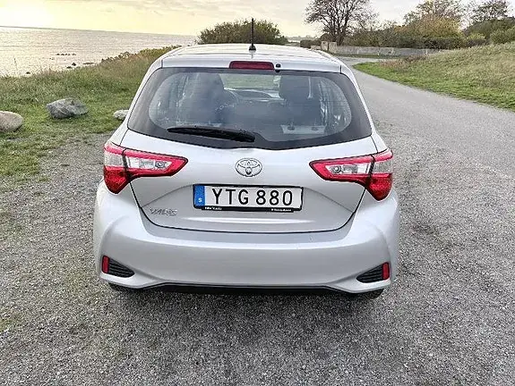 Toyota Yaris 2017 photo 4