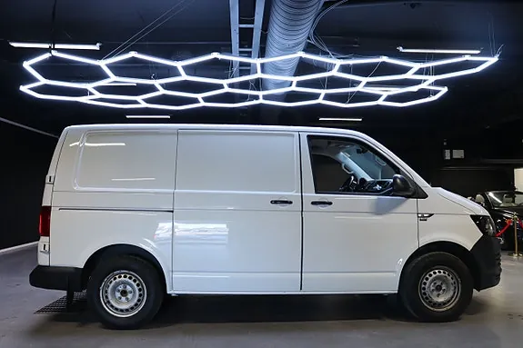 Volkswagen Transporter 2018 photo 5