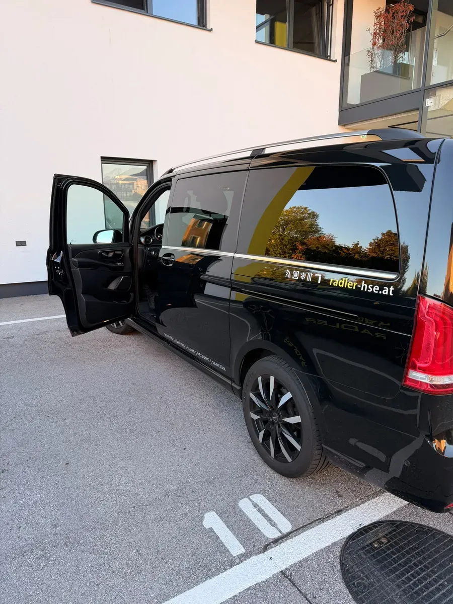 Mercedes-Benz Eqv 2021 photo 3