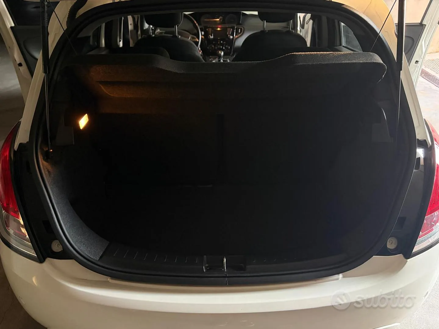 Lancia Ypsilon 2018 photo 3
