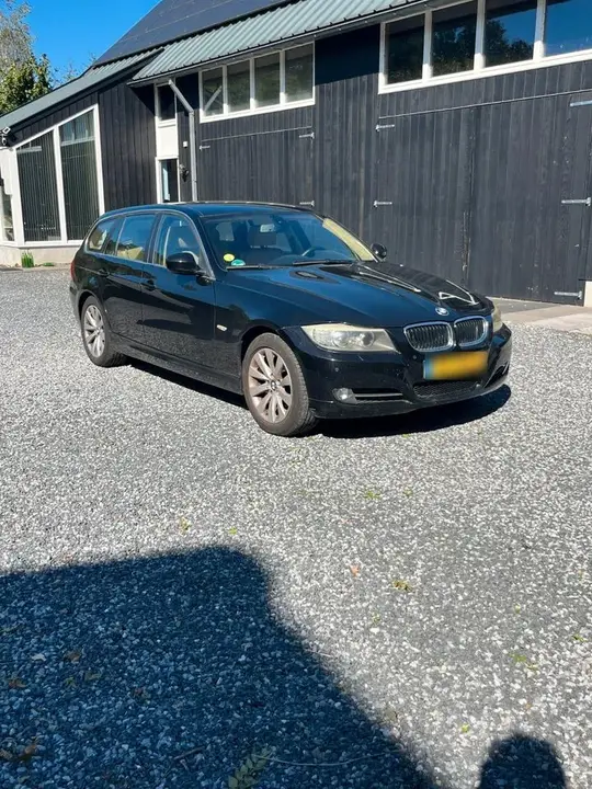 BMW 318I