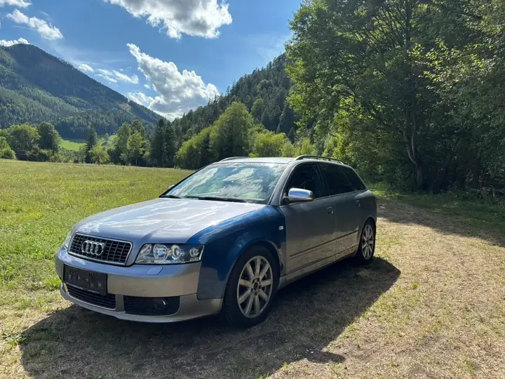 Audi A4 2002 photo 2