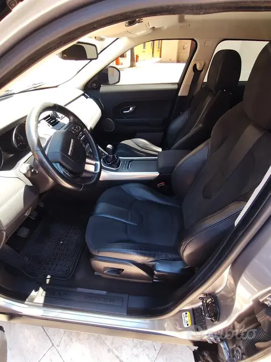 Land Rover Range Rover Evoque 2014 photo 4
