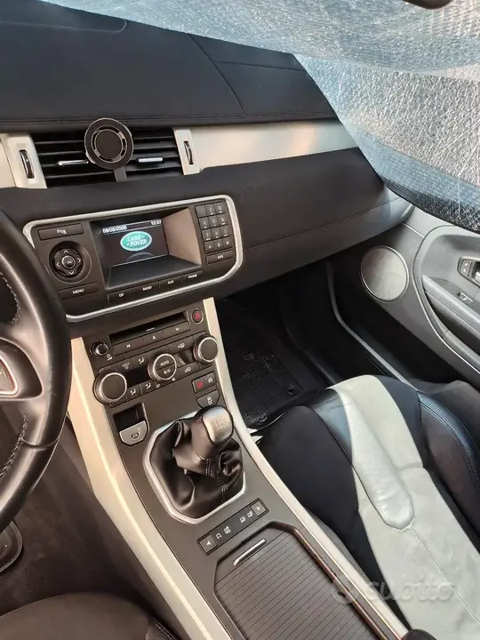 Land Rover Range Rover Evoque 2014 photo 3