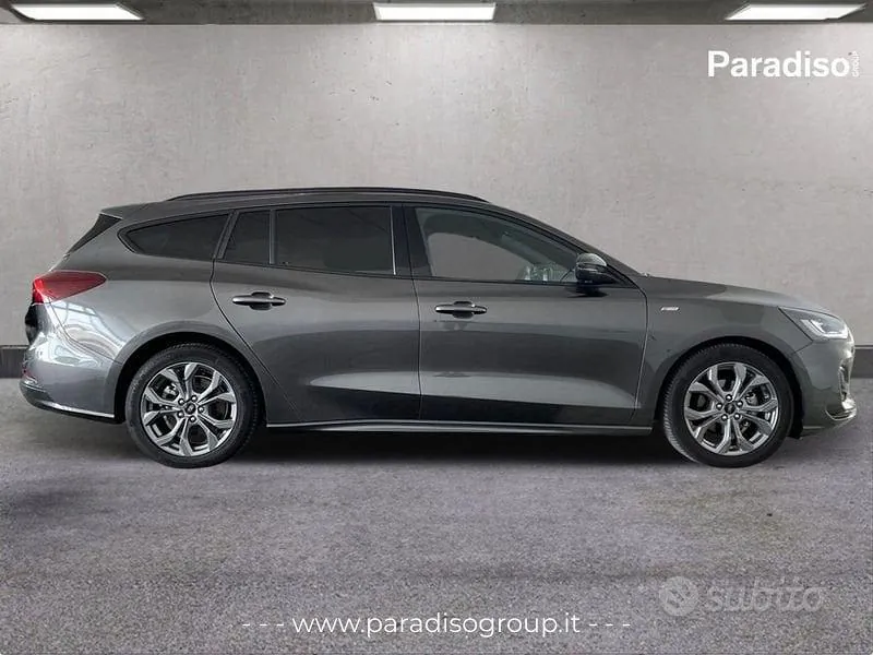 Ford Focus 2023 photo 3