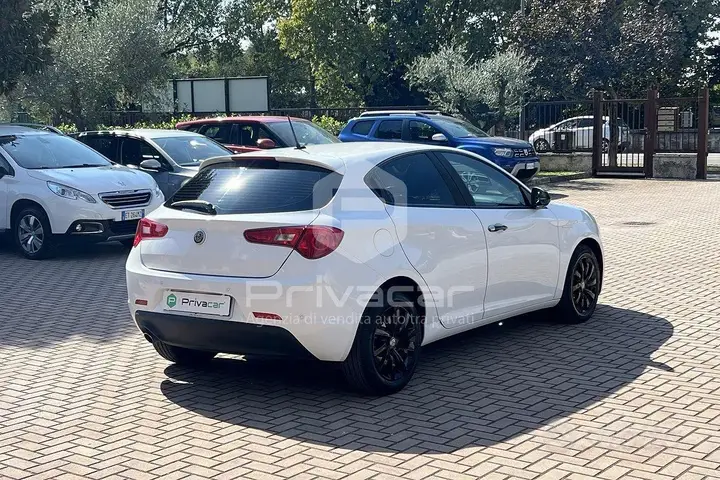 Alfa Romeo Giulietta 2018 photo 5