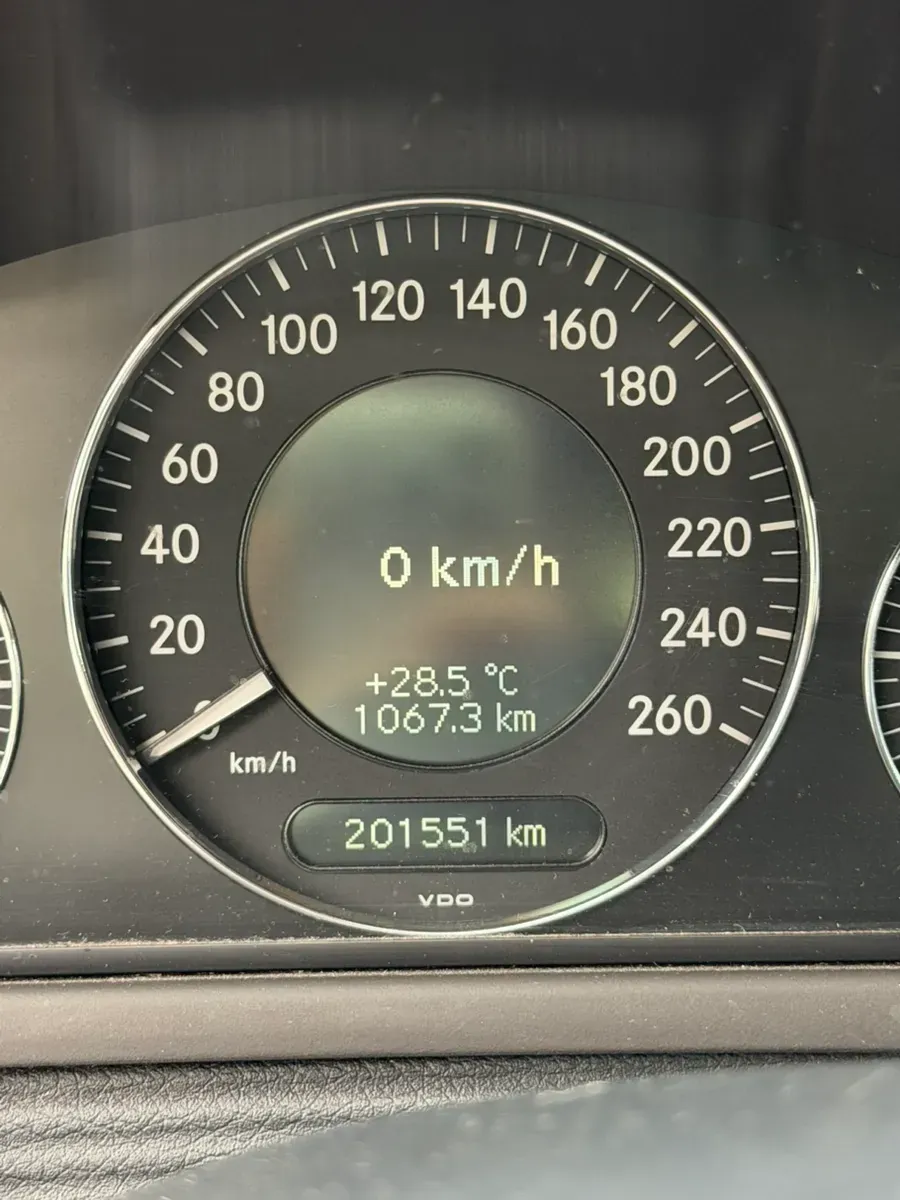Mercedes-Benz Clk-Class 2008 photo 3