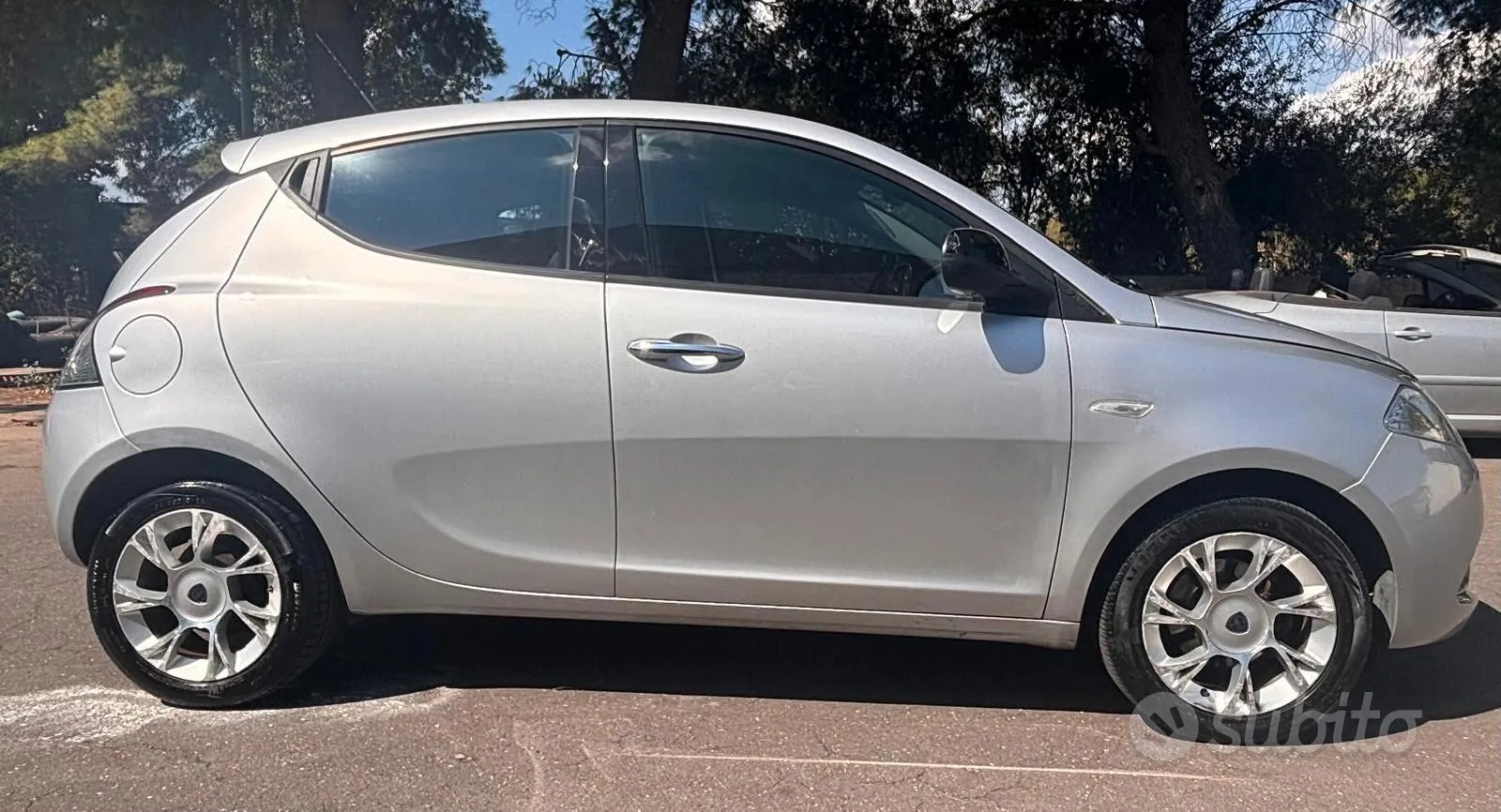 Lancia Ypsilon 2016 photo 2
