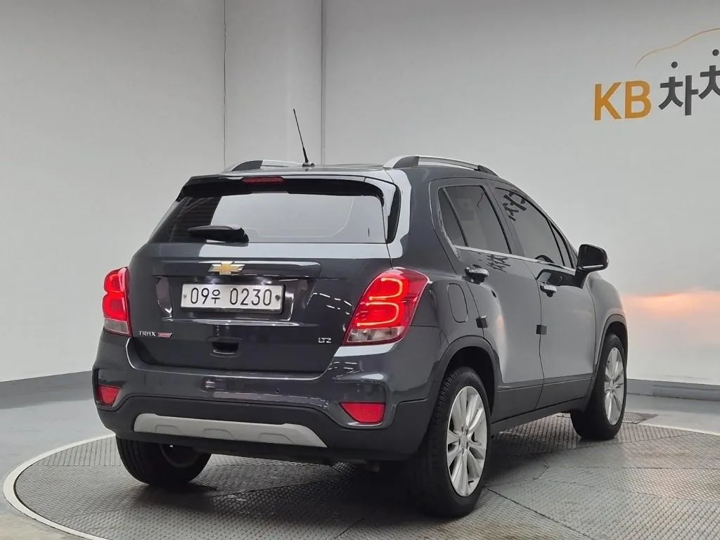 Chevrolet Tracker 2017 photo 3