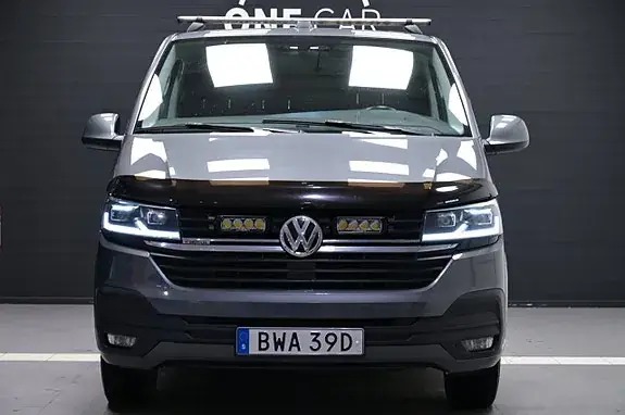 Volkswagen Transporter 2024 photo 2