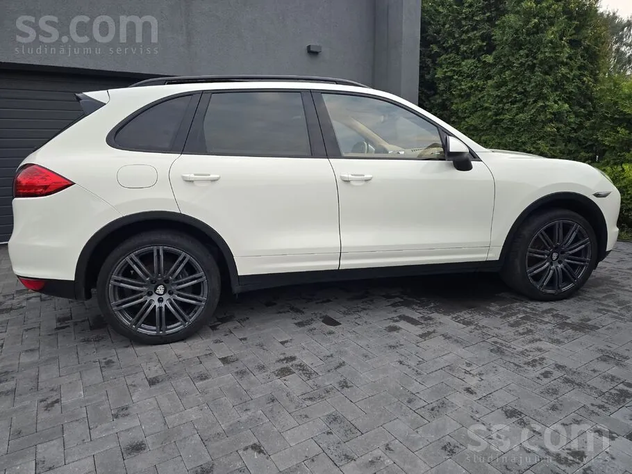 Porsche Cayenne 2011 photo 5