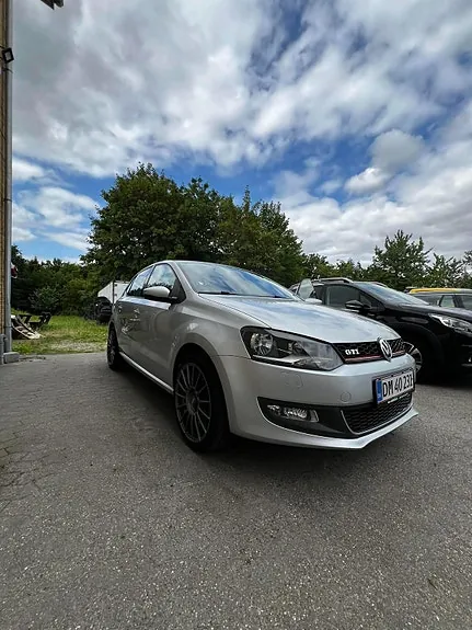 Volkswagen Polo 2011 photo 4