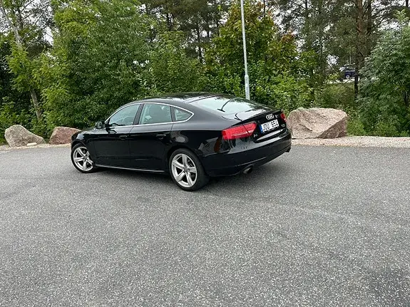 Audi A5 2011 photo 4