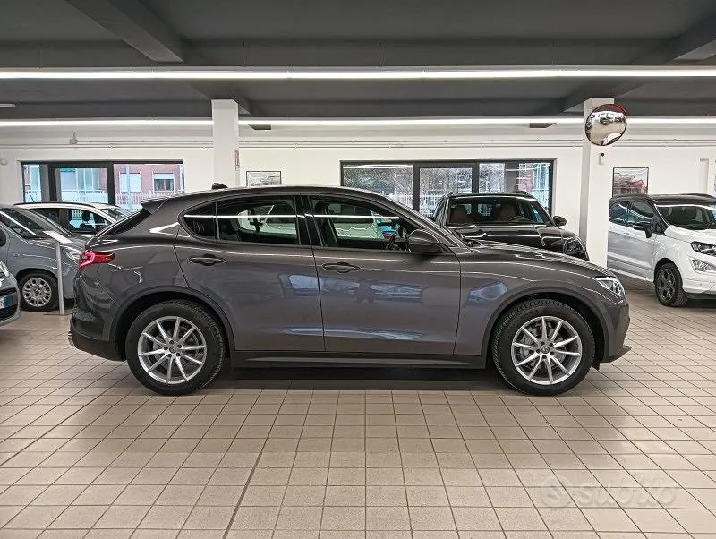 Alfa Romeo Stelvio 2020 photo 2
