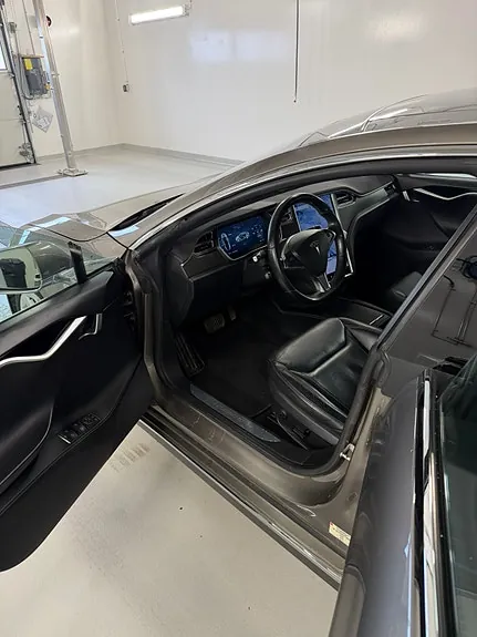 Tesla Model S 2016 photo 3