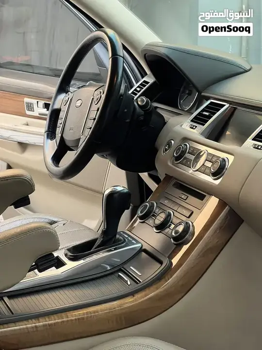 Land Rover Range Rover Sport 2013 photo 3
