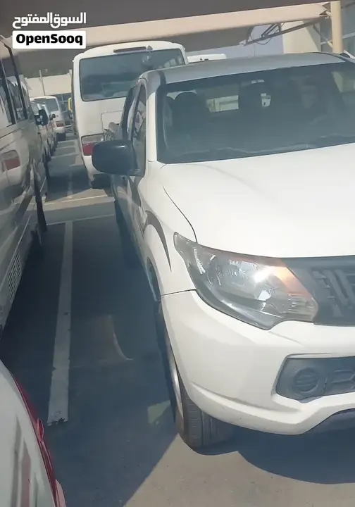 Mitsubishi L200 2017 photo 2