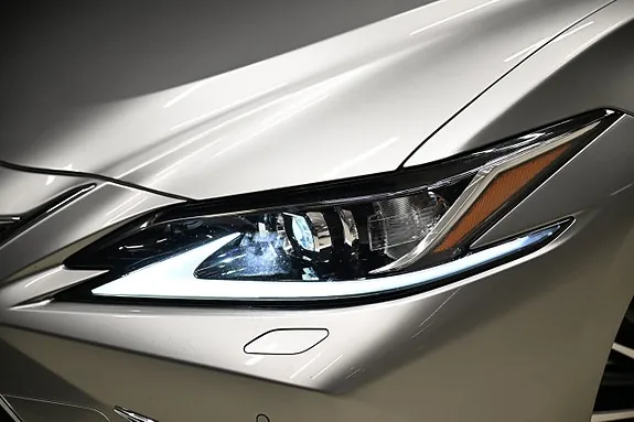 Lexus Es300H 2023 photo 5