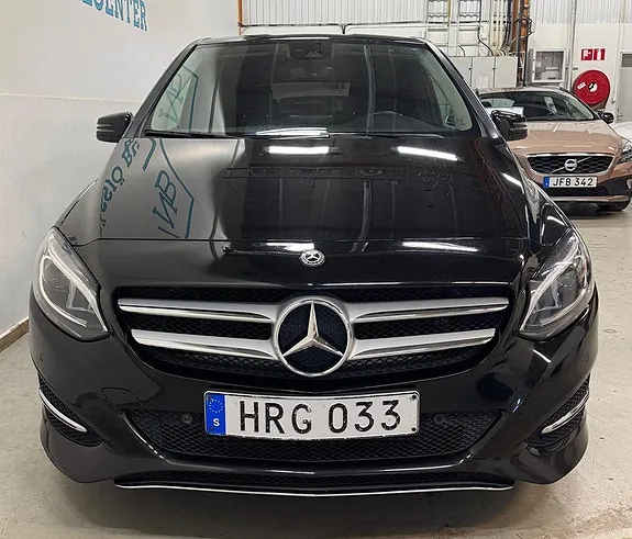 Mercedes-Benz B180 2018 photo 2