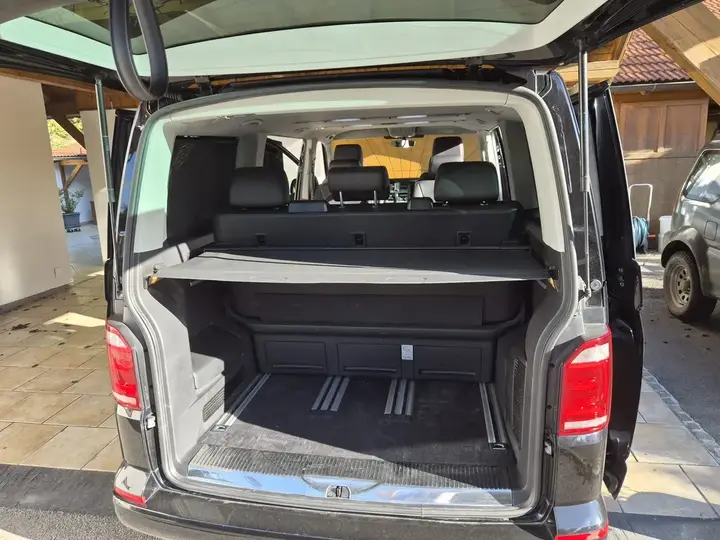 Volkswagen Multivan 2018 photo 2