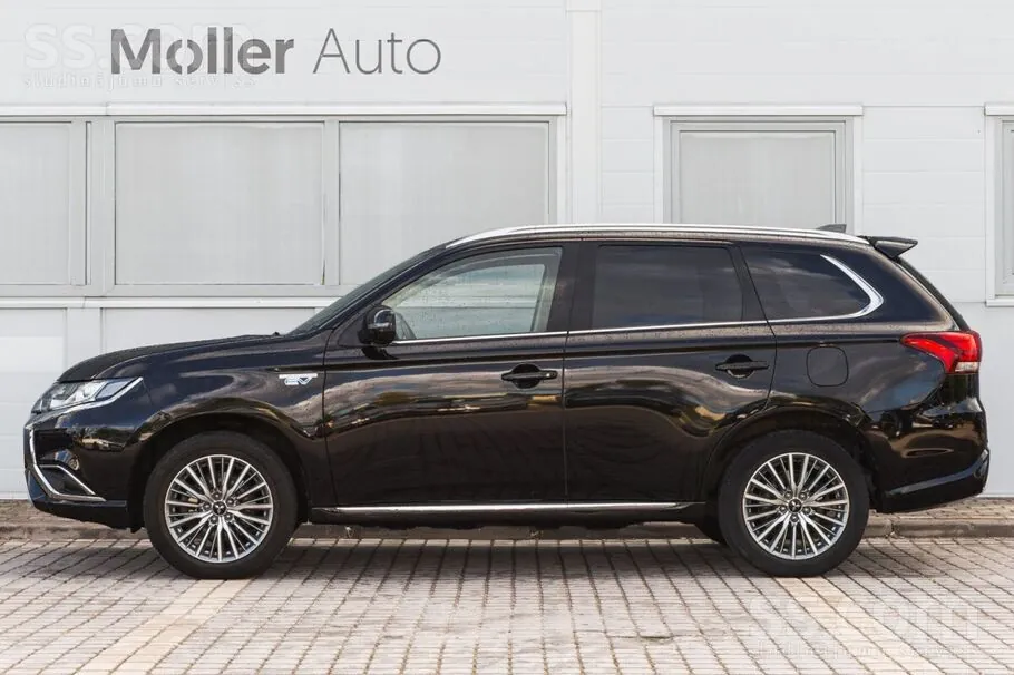 Mitsubishi Outlander 2021 photo 2
