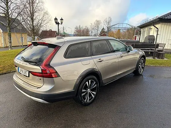 Volvo V90 Cross Country 2022 photo 2