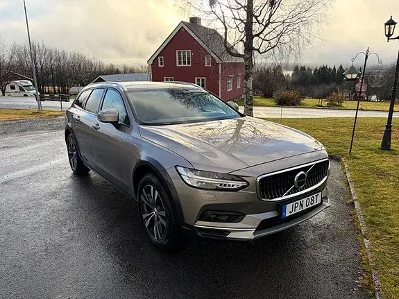 Volvo V90 Cross Country