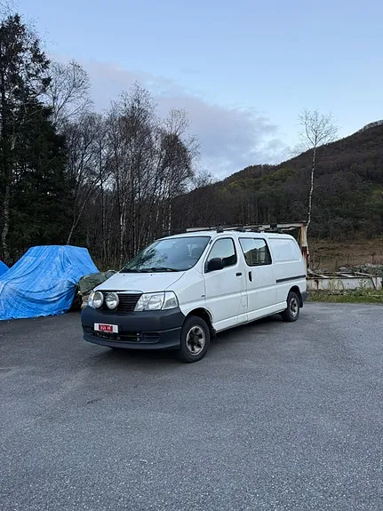 Toyota Hiace 2008 photo 2