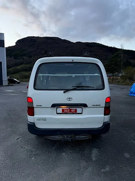 Toyota Hiace 2008 photo 4