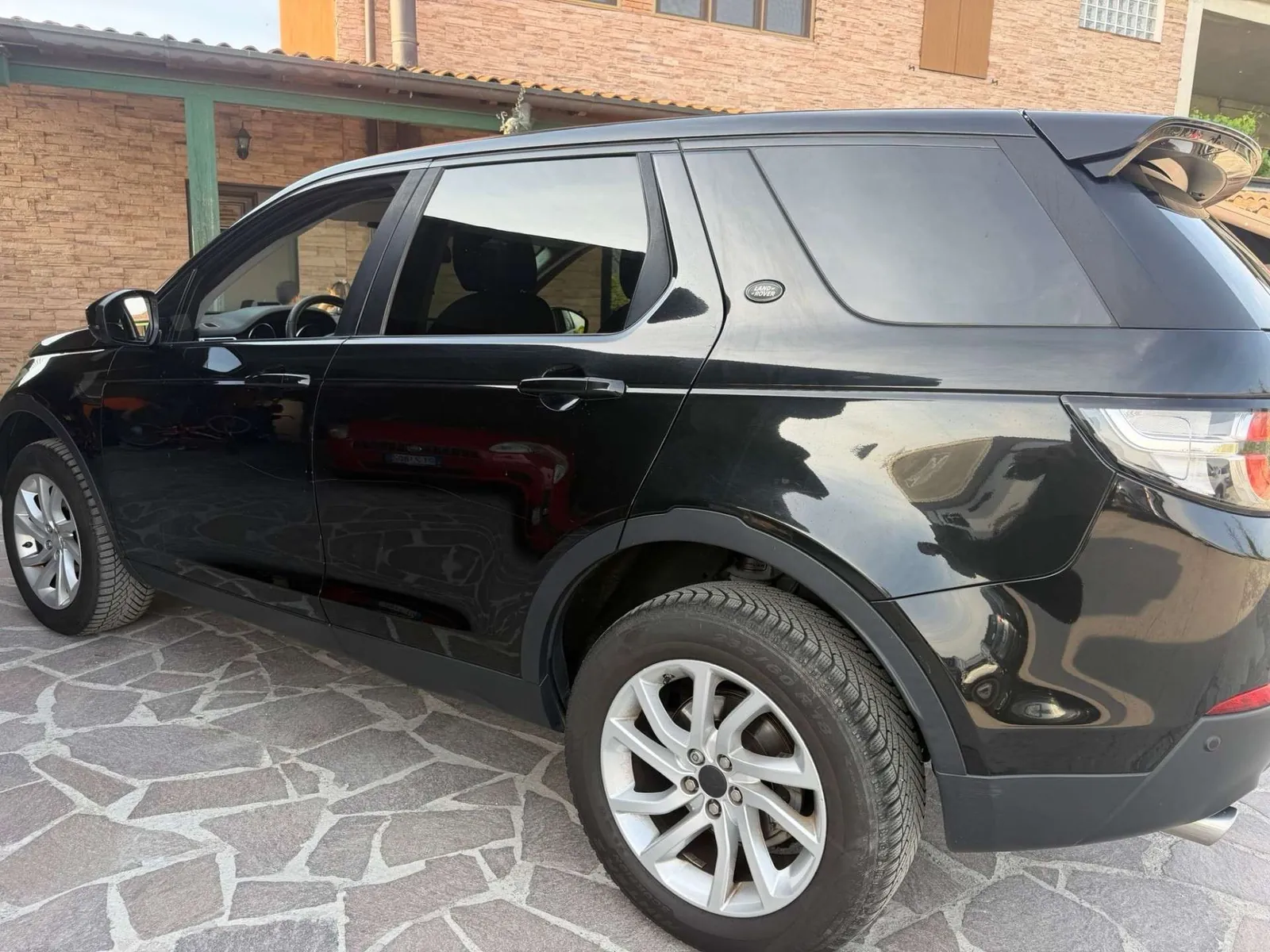 Land Rover Discovery Sport 2015 photo 3