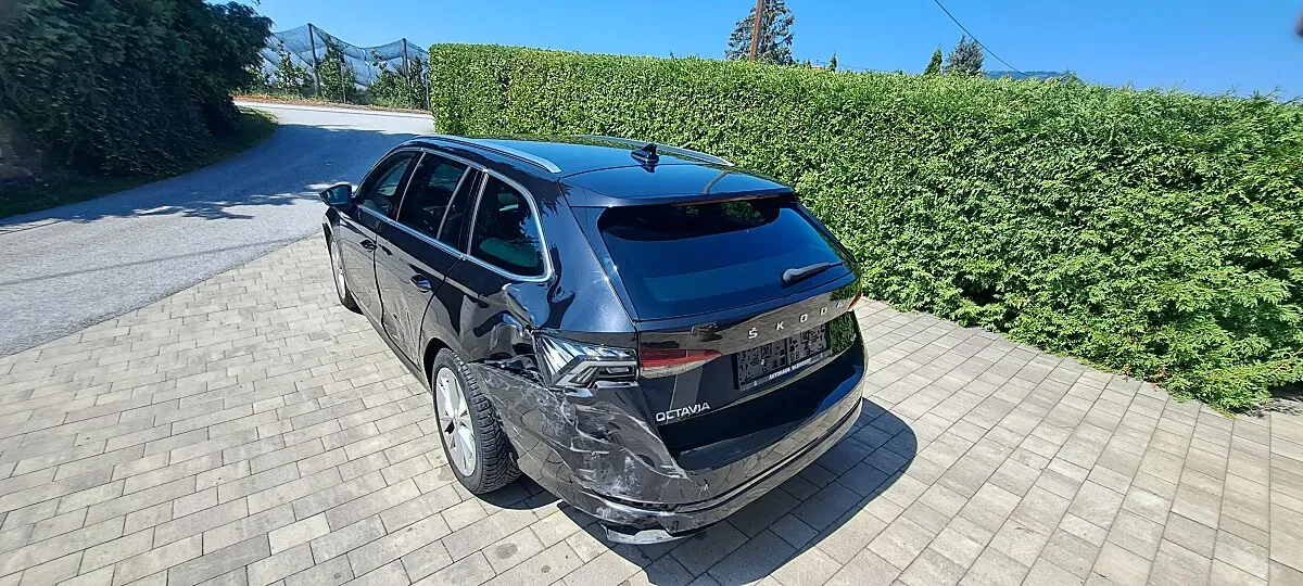 Skoda Octavia 2023 photo 2