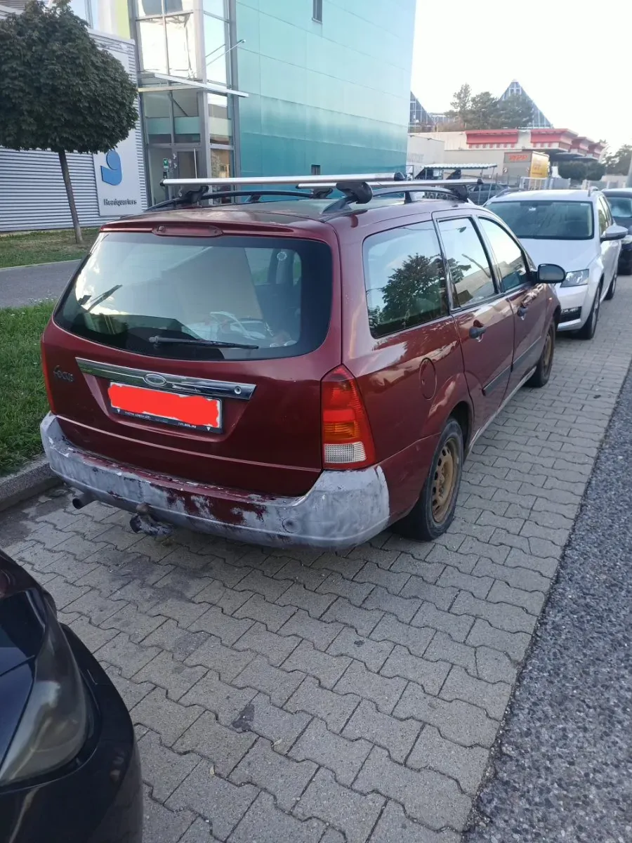 Ford Focus 1999 photo 3