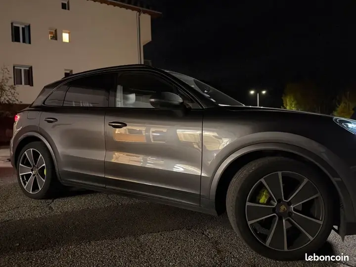 Porsche Cayenne 2022 photo 3