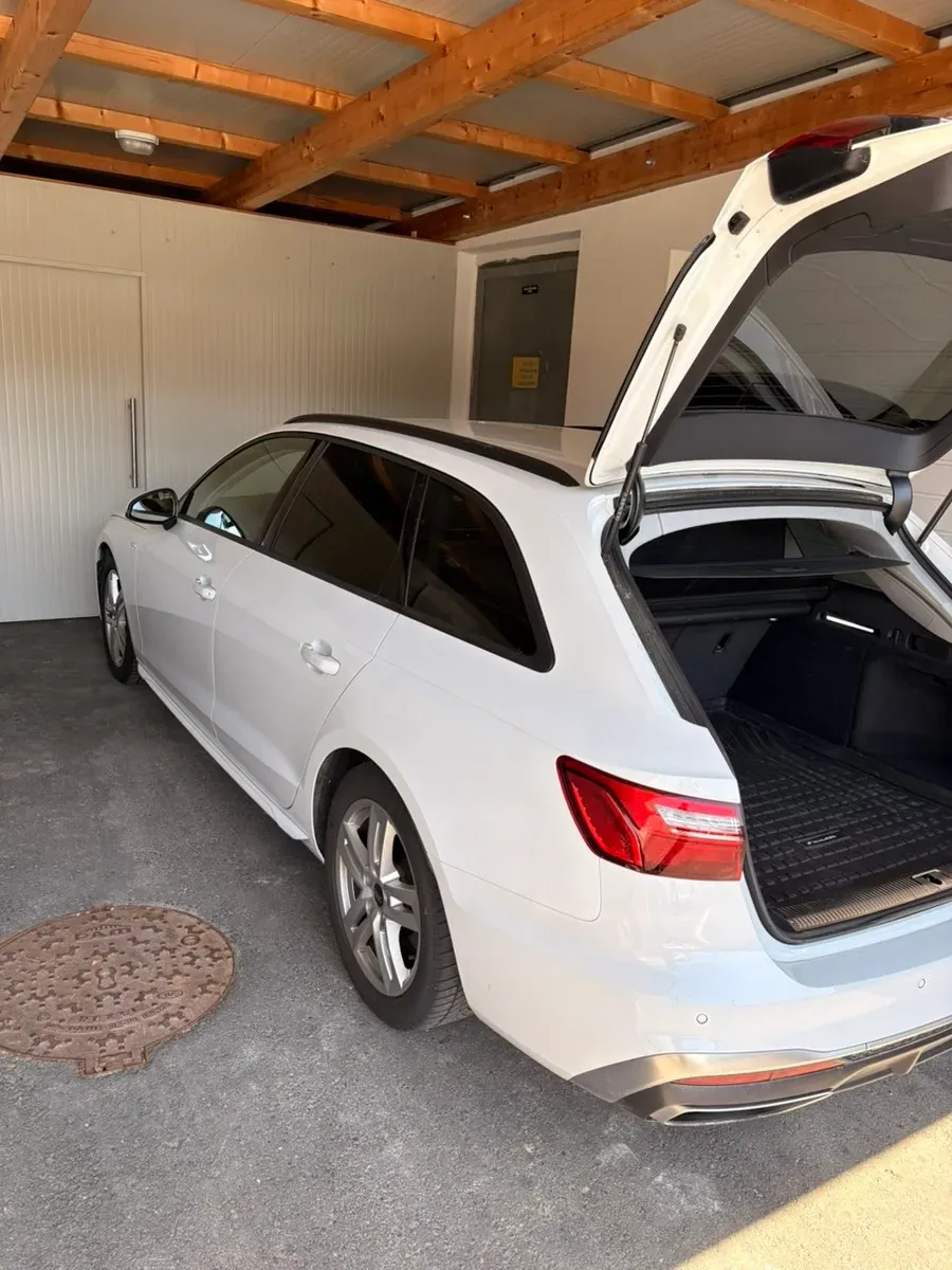 Audi A4 2022 photo 3