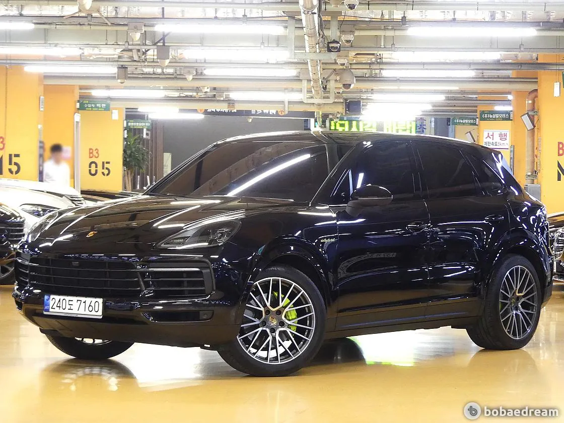 Porsche Cayenne 2022 photo 2