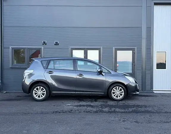 Toyota Verso 2010 photo 4