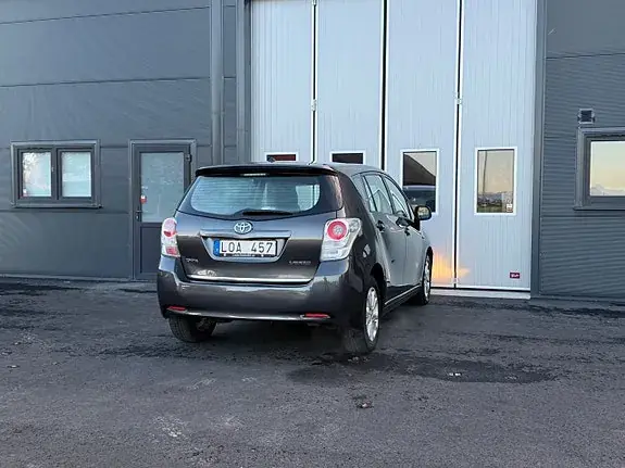 Toyota Verso 2010 photo 5