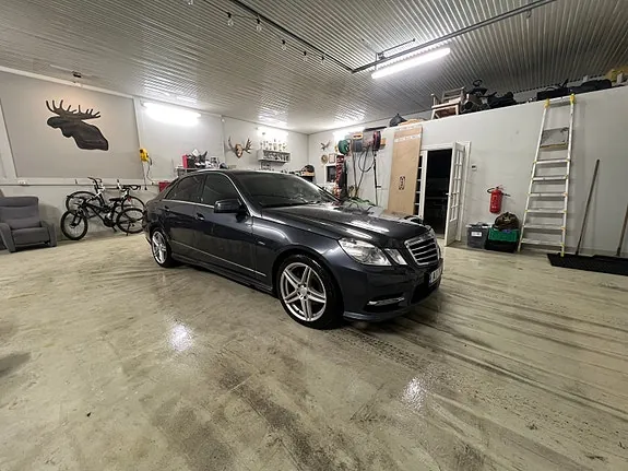 Mercedes-Benz E220 D